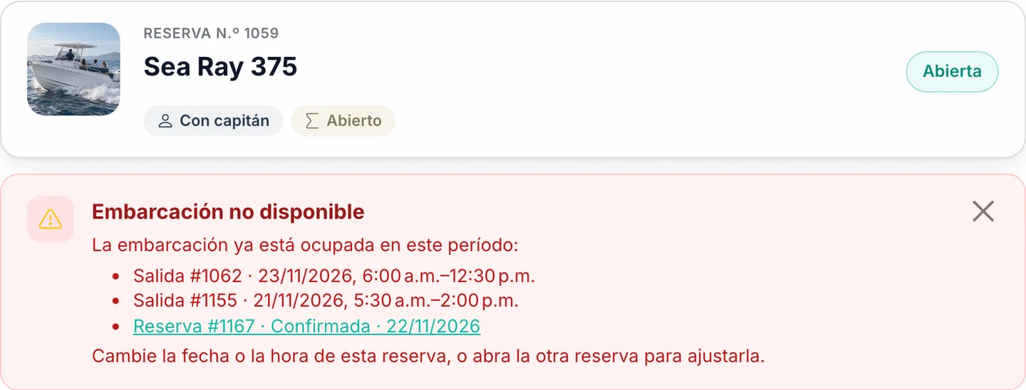 Reserva n.º 1059, una solicitud abierta, con el aviso de conflicto: la embarcación ya está ocupada en ese periodo por dos salidas y por la reserva #1167, confirmada — cambiar la fecha o la hora, o abrir la otra reserva