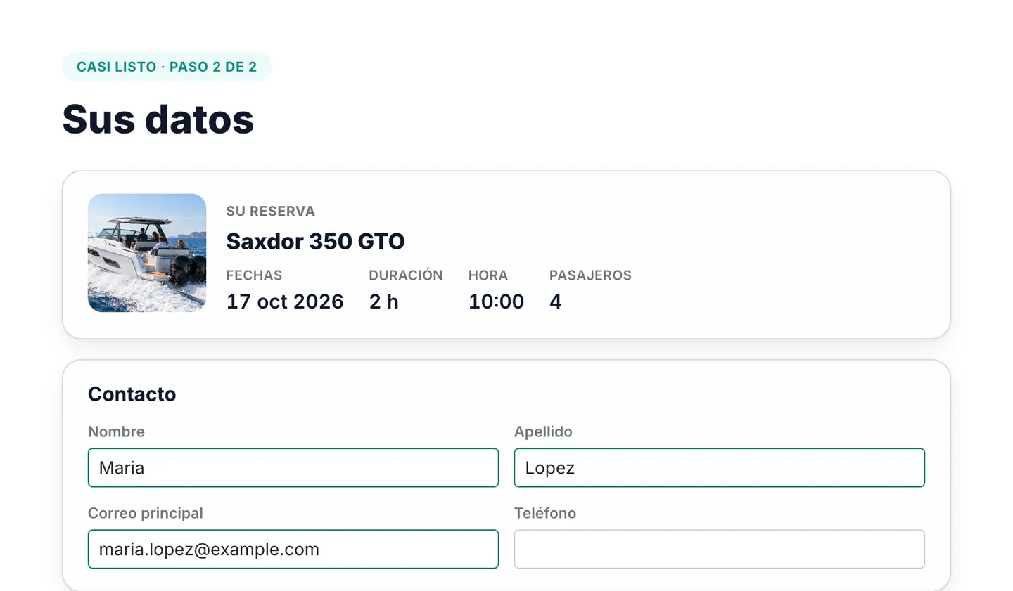 Formulario de solicitud en la página de reservas del operador: Saxdor 350 GTO, 17 de octubre, 2 horas desde las 10:00, 4 pasajeros, con los datos de contacto del cliente rellenándose